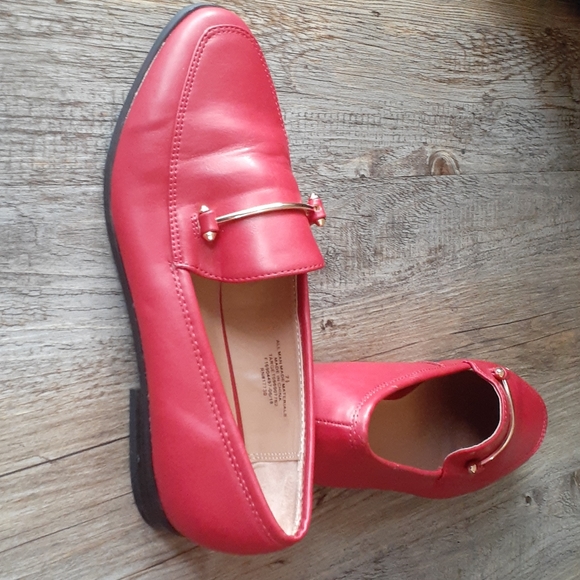 Shoes - Picture 4 of 4